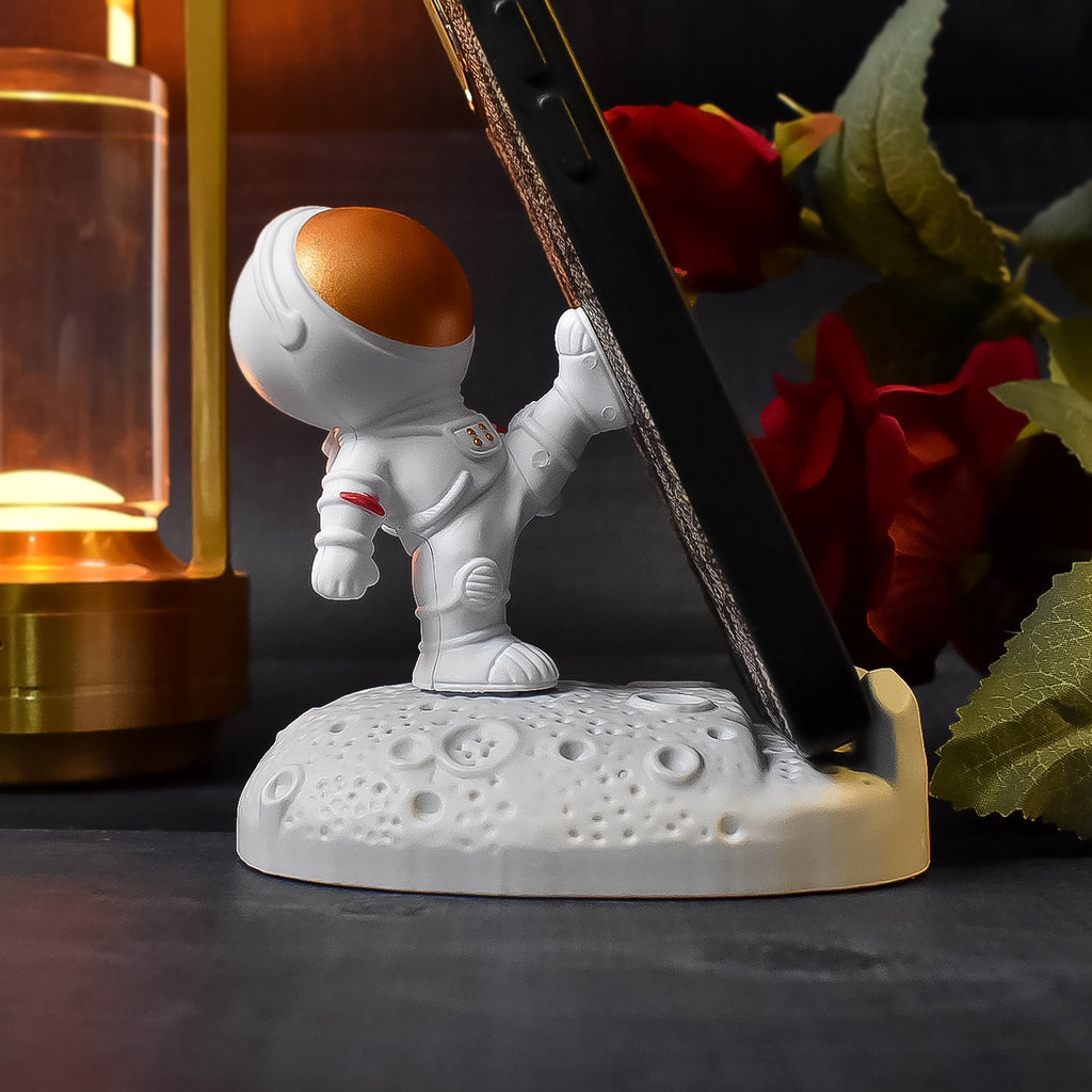 Mobile Holder Astronaut Phone Stand Planet Creative Fun 3d Design (1 Pc)